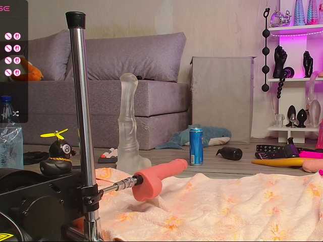 le modèle ArinaTheKink est en webcam porno dans un show sur le site bongacams, il possède les tags suivants: White/Caucasian,Brunette,Shaved