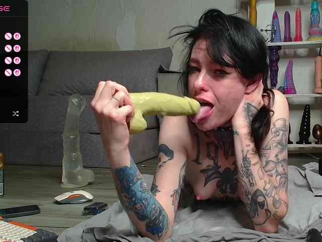 ArinaTheKink webcam