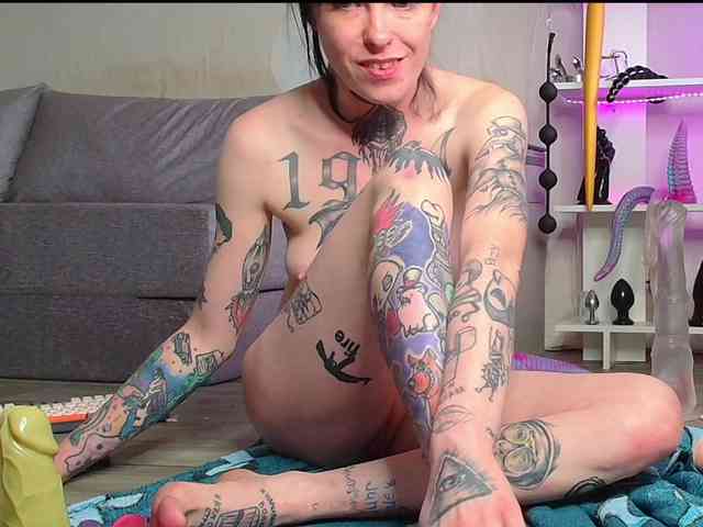 ArinaTheKink webcam