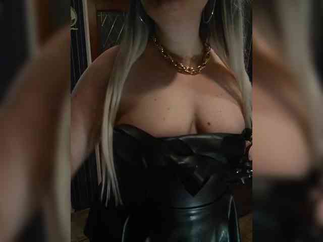 swwoman1 webcam