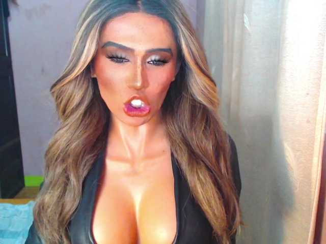 Lustscarlettex live cam