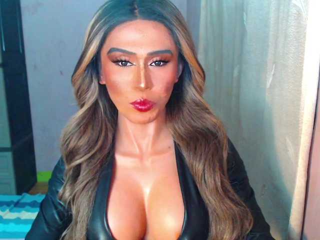 Lustscarlettex live webcam show