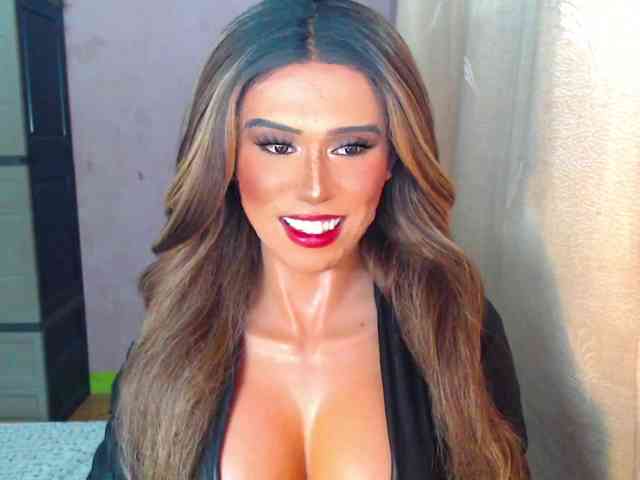 Lustscarlettex's cam show statistics and live stream