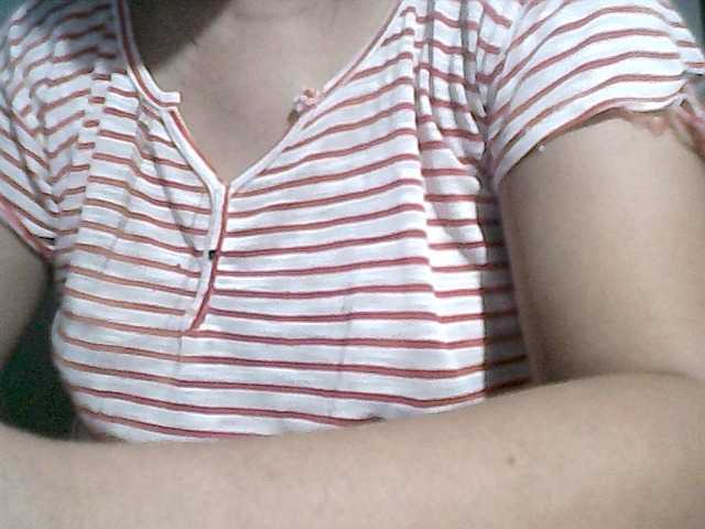 wildspcialshw4u live cam on BongaCams