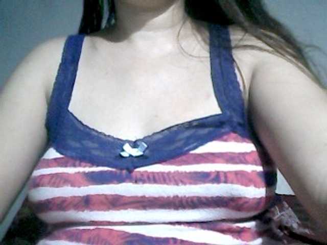 wildspcialshw4u live cam on BongaCams