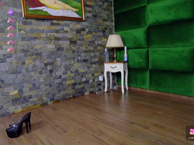 SelenSummer live webcam show
