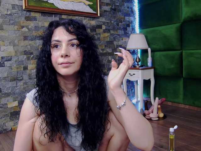 SelenSummer's BongaCams show and profile