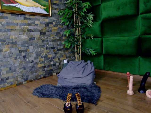 SelenSummer, en vivo ahora en BongaCams