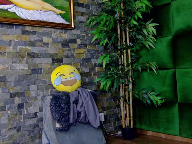 SelenSummer, en directo ahora en BongaCams