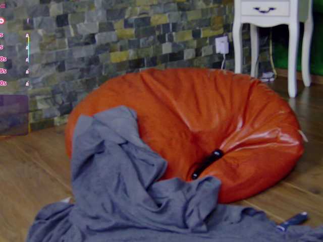 SelenSummer live webcam show