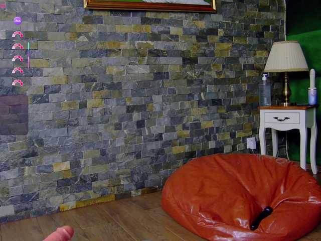 SelenSummer live webcam show