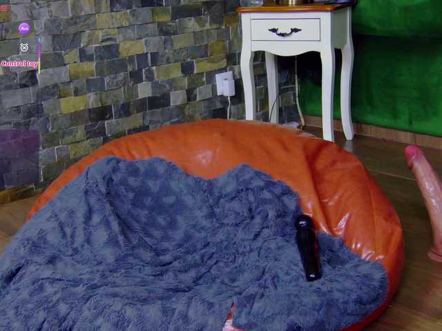 SelenSummer live cam on BongaCams