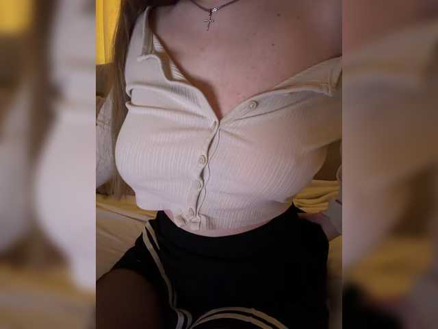 sweetkarinaa live cam on BongaCams