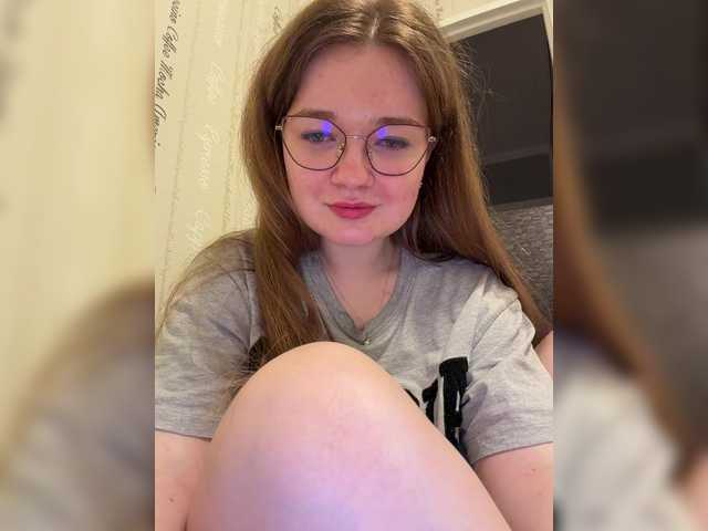 SweetKarinaa's BongaCams show and profile