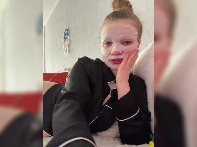 SweetKarinaa's BongaCams show and profile