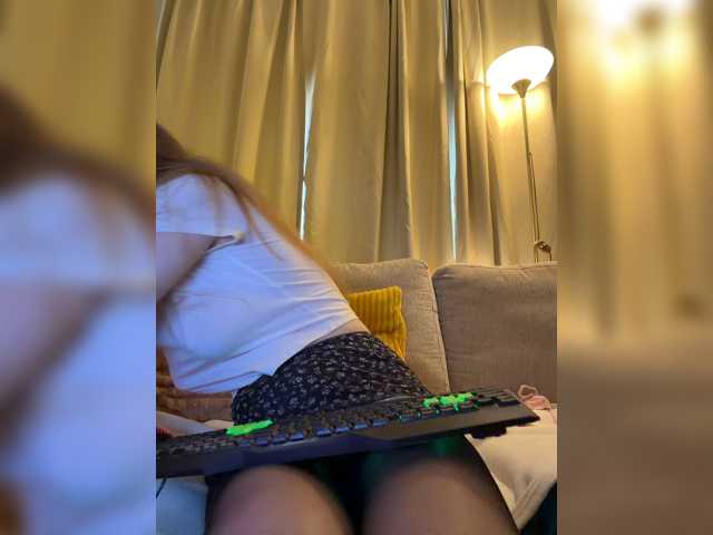 sweetkarinaa, en directo ahora en BongaCams