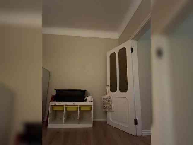 Lisichka-person webcam