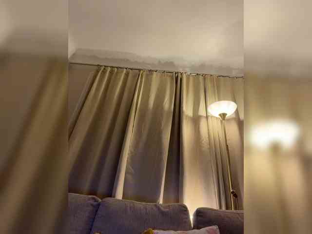 LadyLisichka webcam