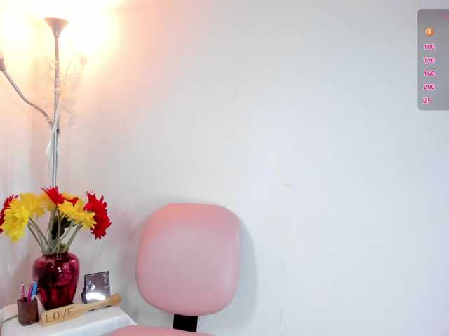 Valeriahunter live cam on BongaCams