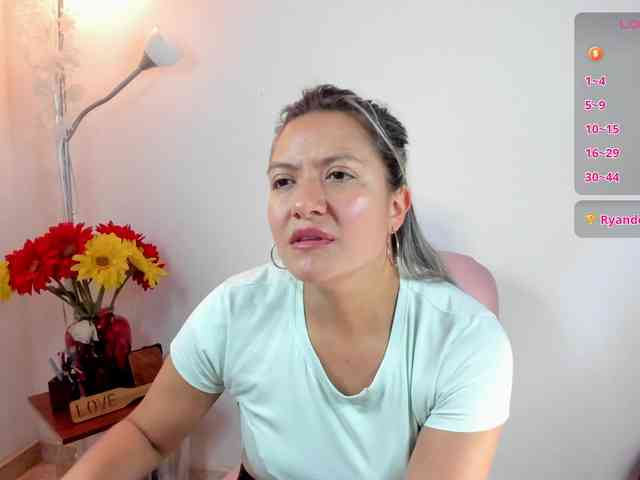 ValeriaHunter webcam