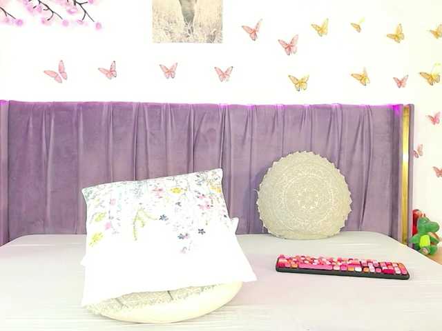 Lilithcapri7 live cam preview