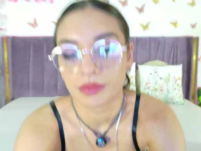 Lilithcapri7 live webcam show