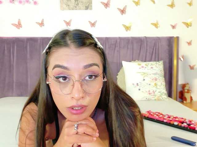 Lilithcapri7 live cam on BongaCams