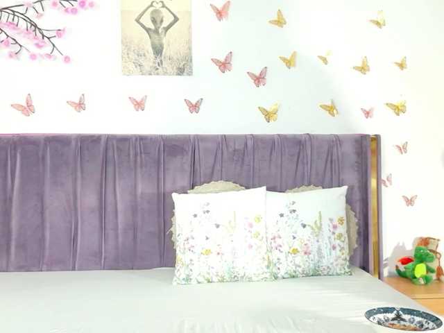 Lilithcapri7 live cam on BongaCams