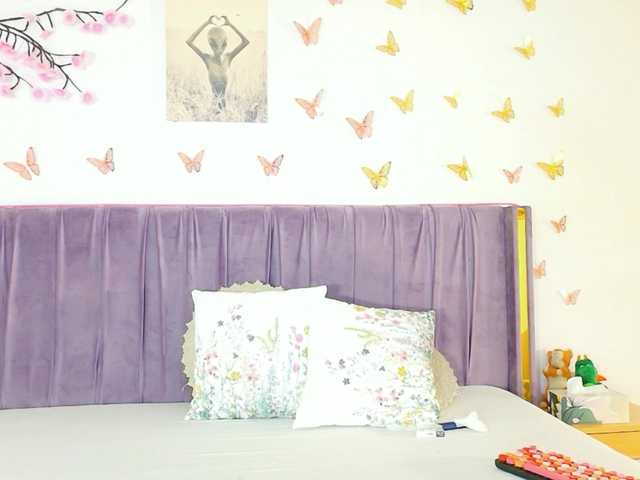 Lilithcapri7 live cam on BongaCams