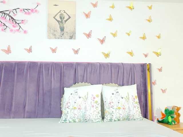 Lilithcapri7 live webcam show