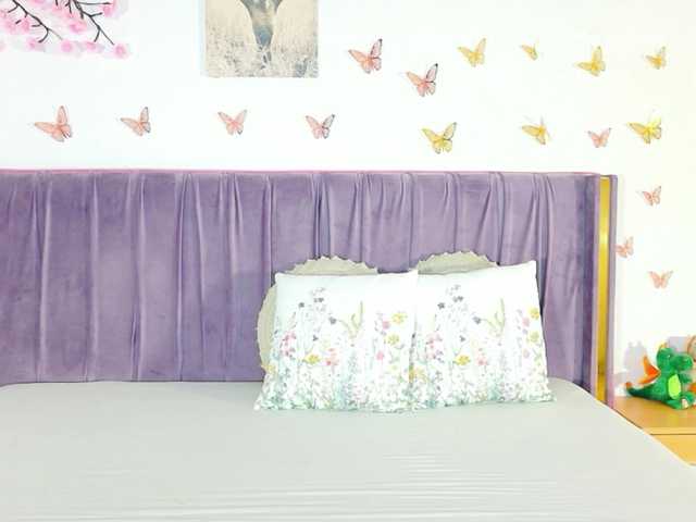Lilithcapri7 live cam on BongaCams