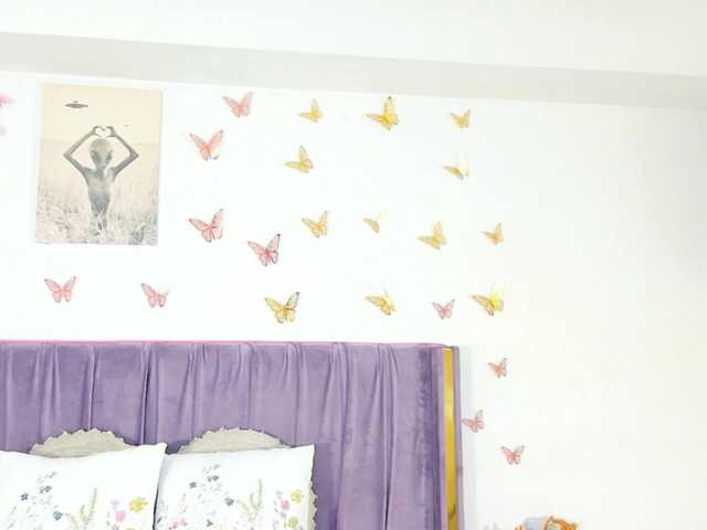 Lilithcapri7 live webcam show