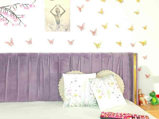 Lilithcapri7 webcam