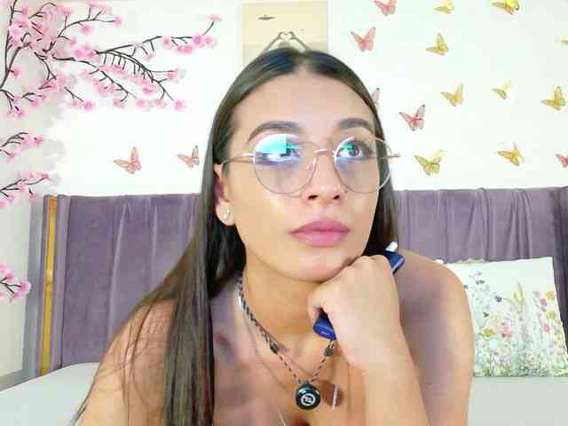 Lilithcapri7 webcam