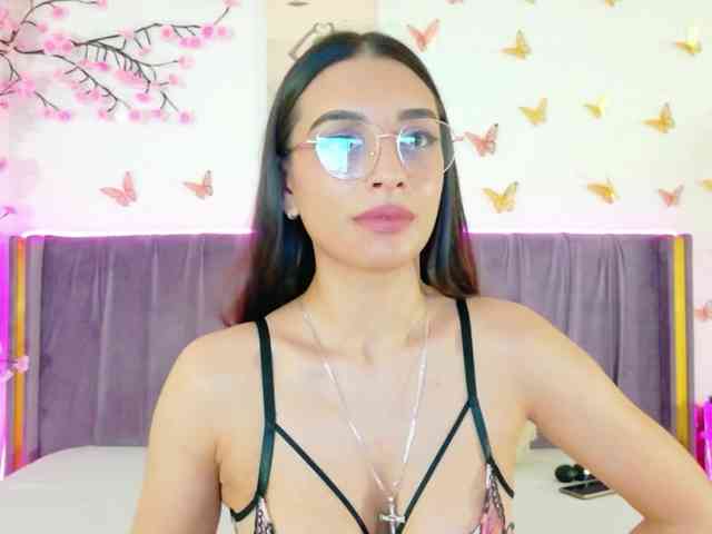 Lilithcapri7 webcam