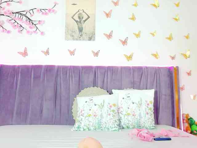 Lilithcapri7 webcam