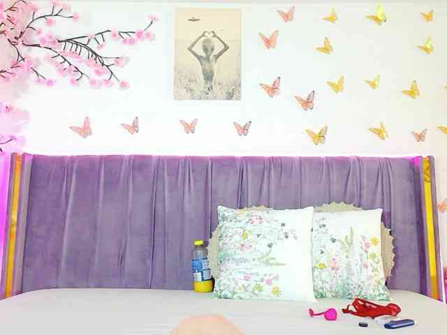 Lilithcapri7 webcam