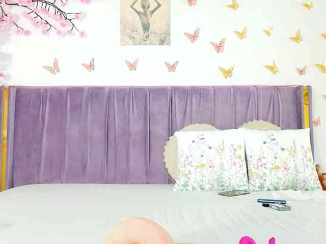 Lilithcapri7 webcam