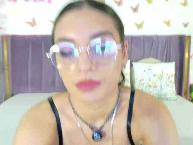 Lilithcapri7 webcam