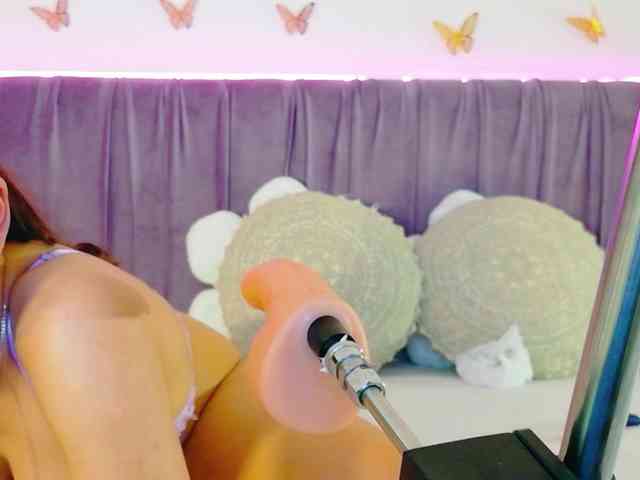 Lilithcapri7 webcam