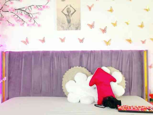 Lilithcapri7 webcam