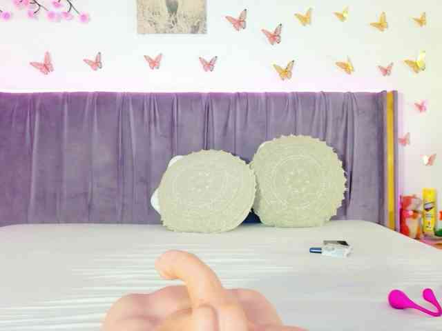 Lilithcapri7 webcam