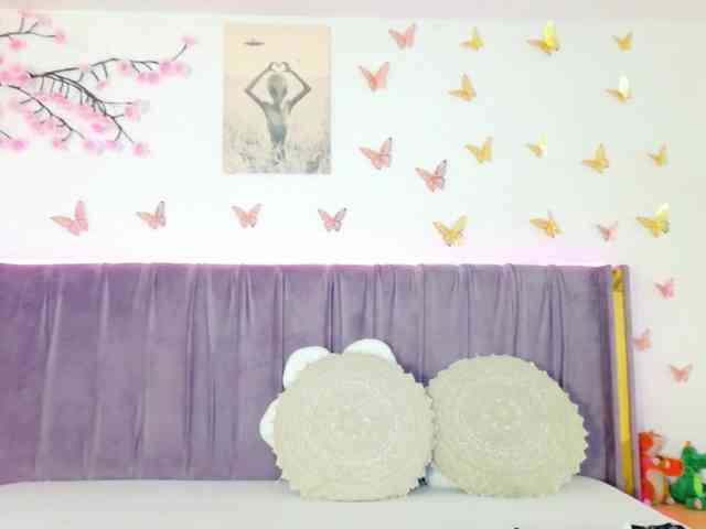 Lilithcapri7 webcam