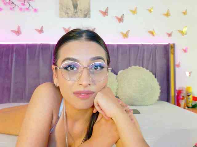 Lilithcapri7 webcam