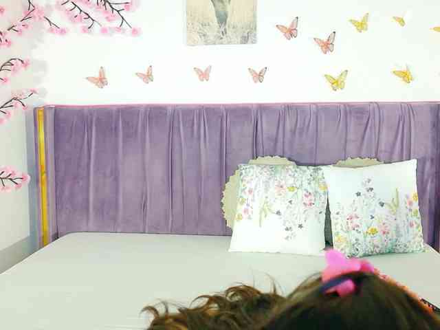 Lilithcapri7 webcam