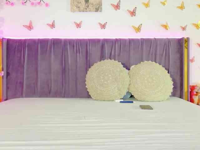 Lilithcapri7 webcam
