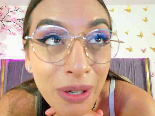 Lilithcapri7 webcam