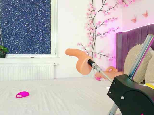 Lilithcapri7 webcam