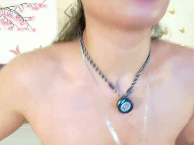Lilithcapri7 webcam