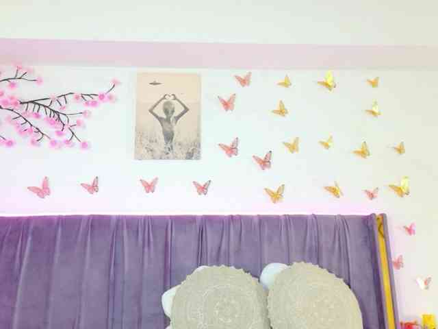 Lilithcapri7 webcam